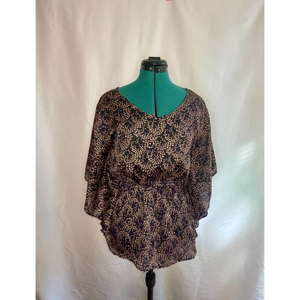 Cherish black and brown kimono style top
